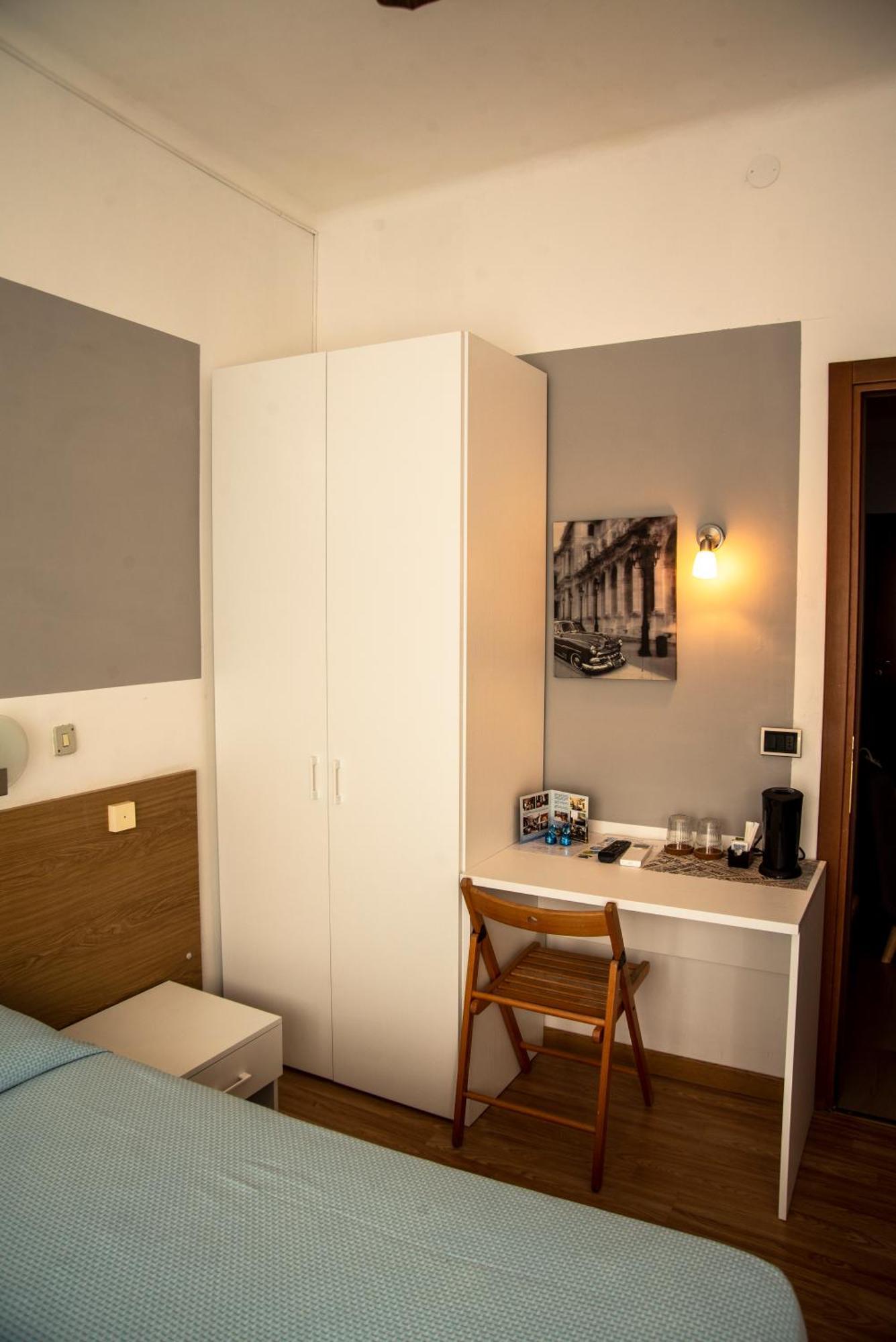 Albergo La Marinella Варацце Екстер'єр фото