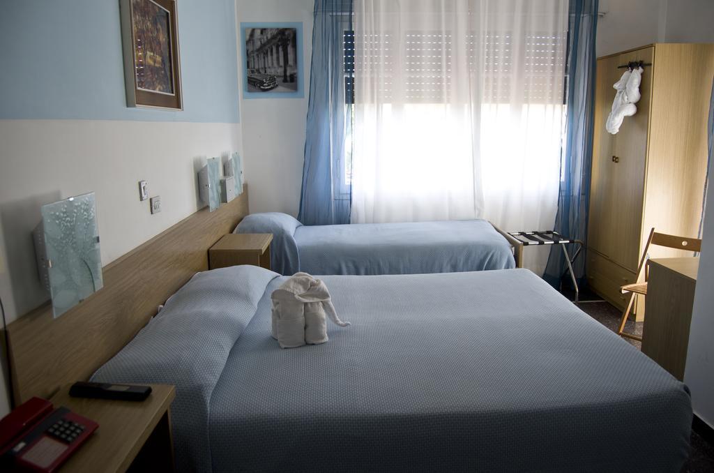 Albergo La Marinella Варацце Екстер'єр фото